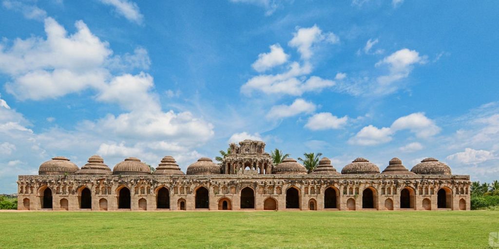 Elephant Stables domed chambers, Hampi